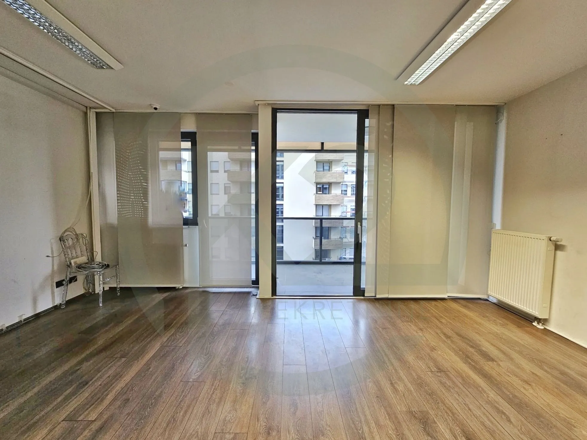 odličan stan nova galerija 98 m2, trosobni - slika 3