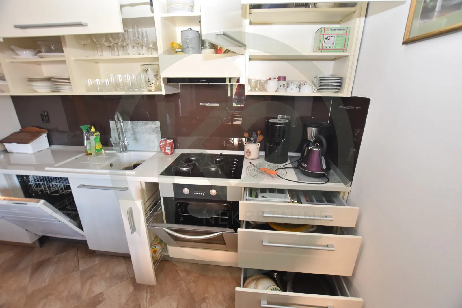 ferenšćica, kuća za 8 osoba, 87 m2, režije u cijeni - slika 3