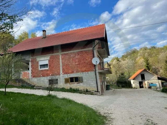 obiteljska kuća 180 m2, ravno brezje + gosp. zgrada, moguća zamjena!! - slika 6