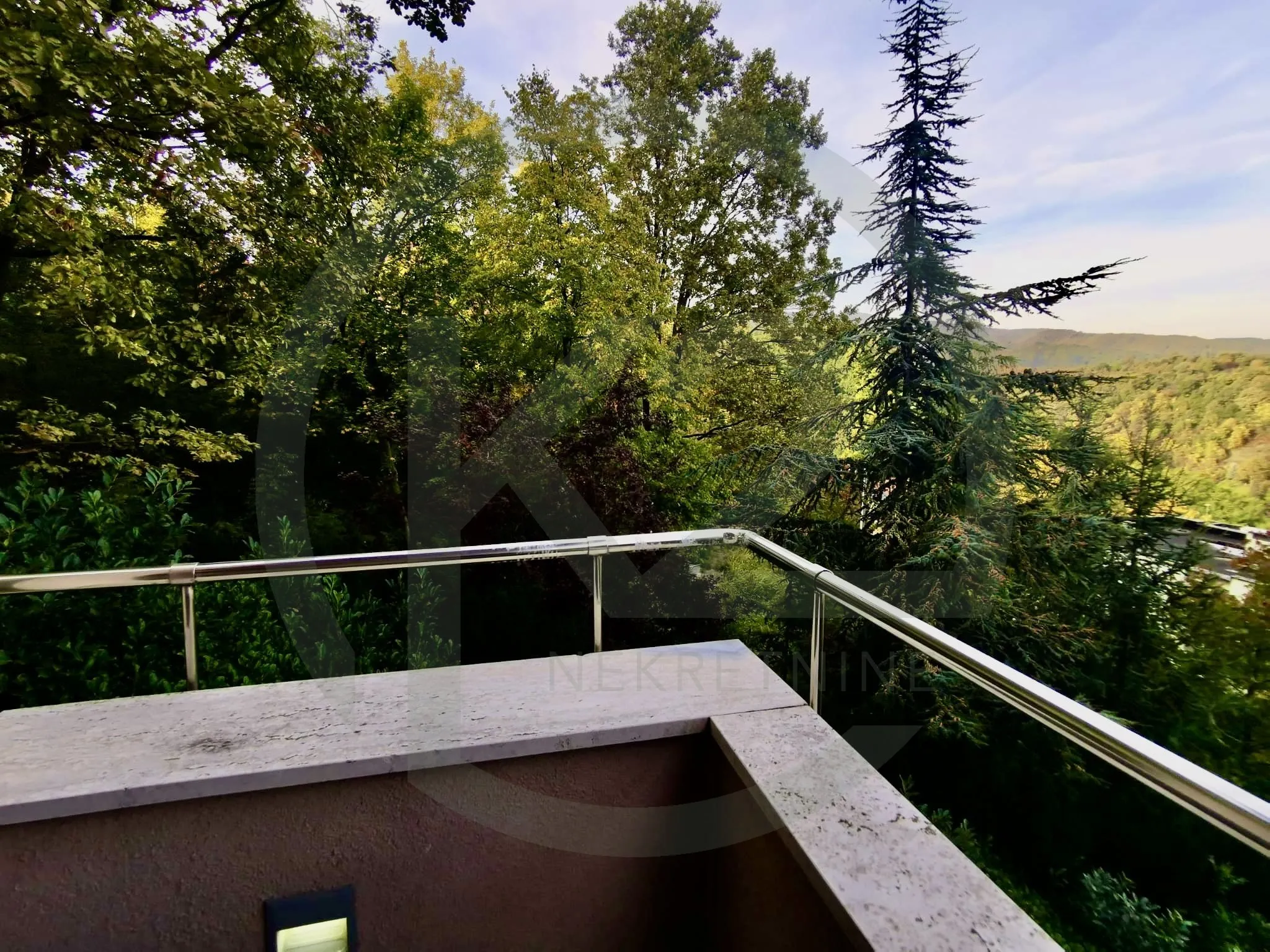 g. prekrižje odličan stan 250 m2 investicija u najmu - slika 23