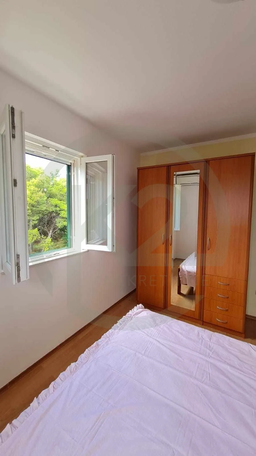 supetar / brač odličan stan 3s + db + parking! pogled na more - slika 3