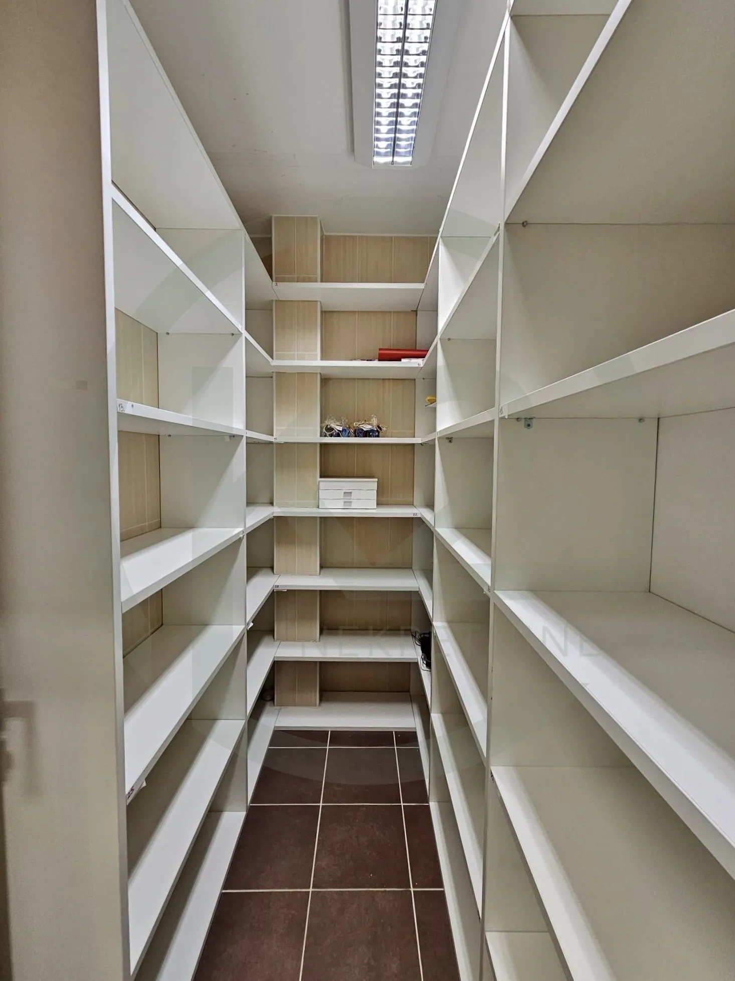 odličan stan nova galerija 98 m2, trosobni - slika 12