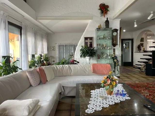 slav. brod, kuća za uživanje 232m2, 4 sobe, unut. bazen+sauna!! - slika 17