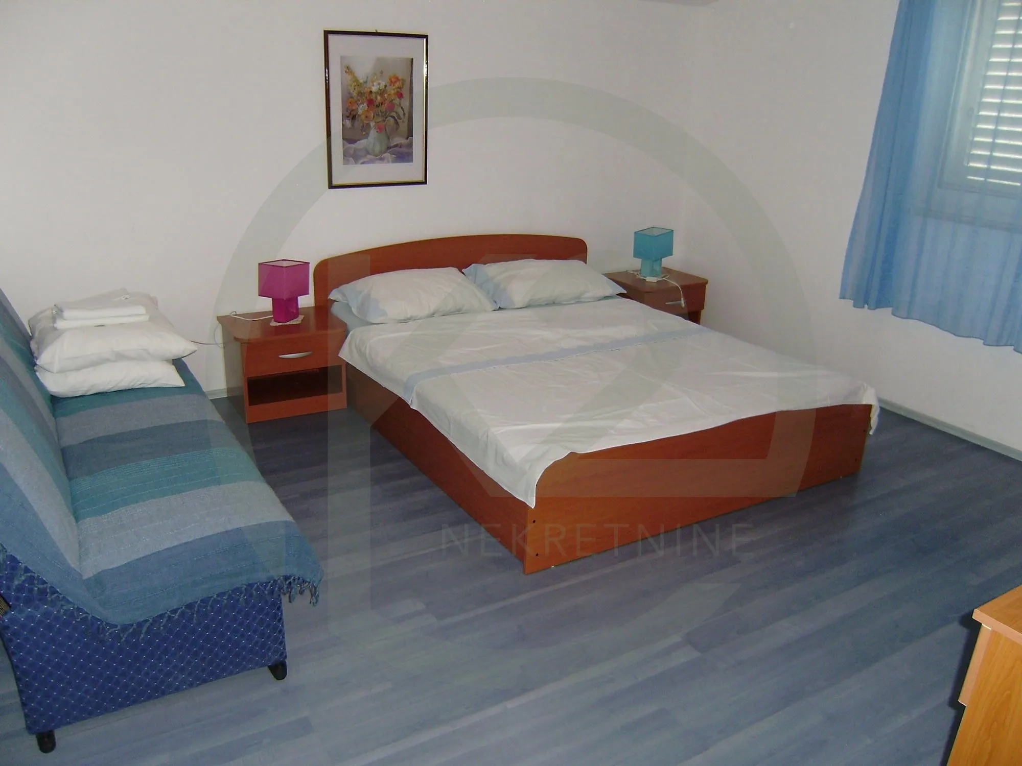 cesarica, karlobag 180 m2, 3 stamb. jedinice, okućnica, 200 m do mora! - slika 7