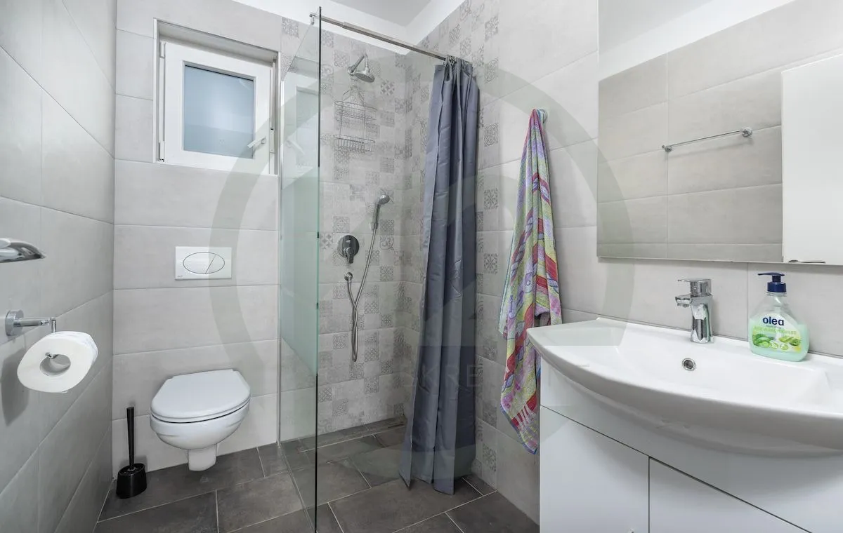 moderna vila sa bazenom, marčana 200 m2! - slika 6