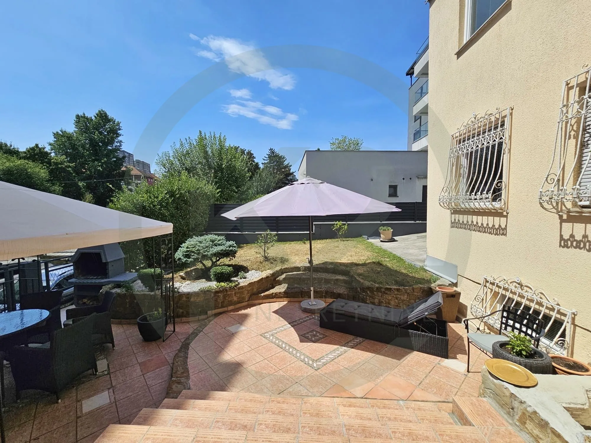 vrbik: kuća 300 m2 tri stana zamjena - slika 13