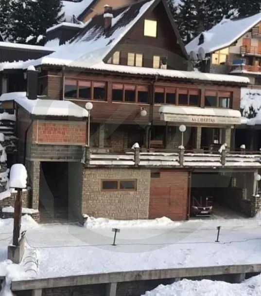 Pansion na Vlašiću, 10 soba + konoba 780 m2 - Travnik, Travnik