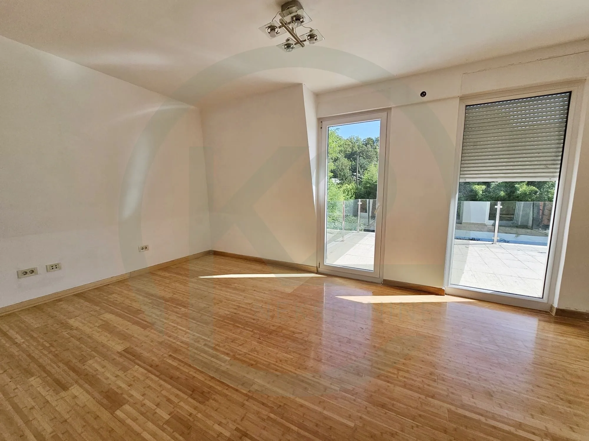 luksuzna kuća 400 m2 šestinski dol - slika 14