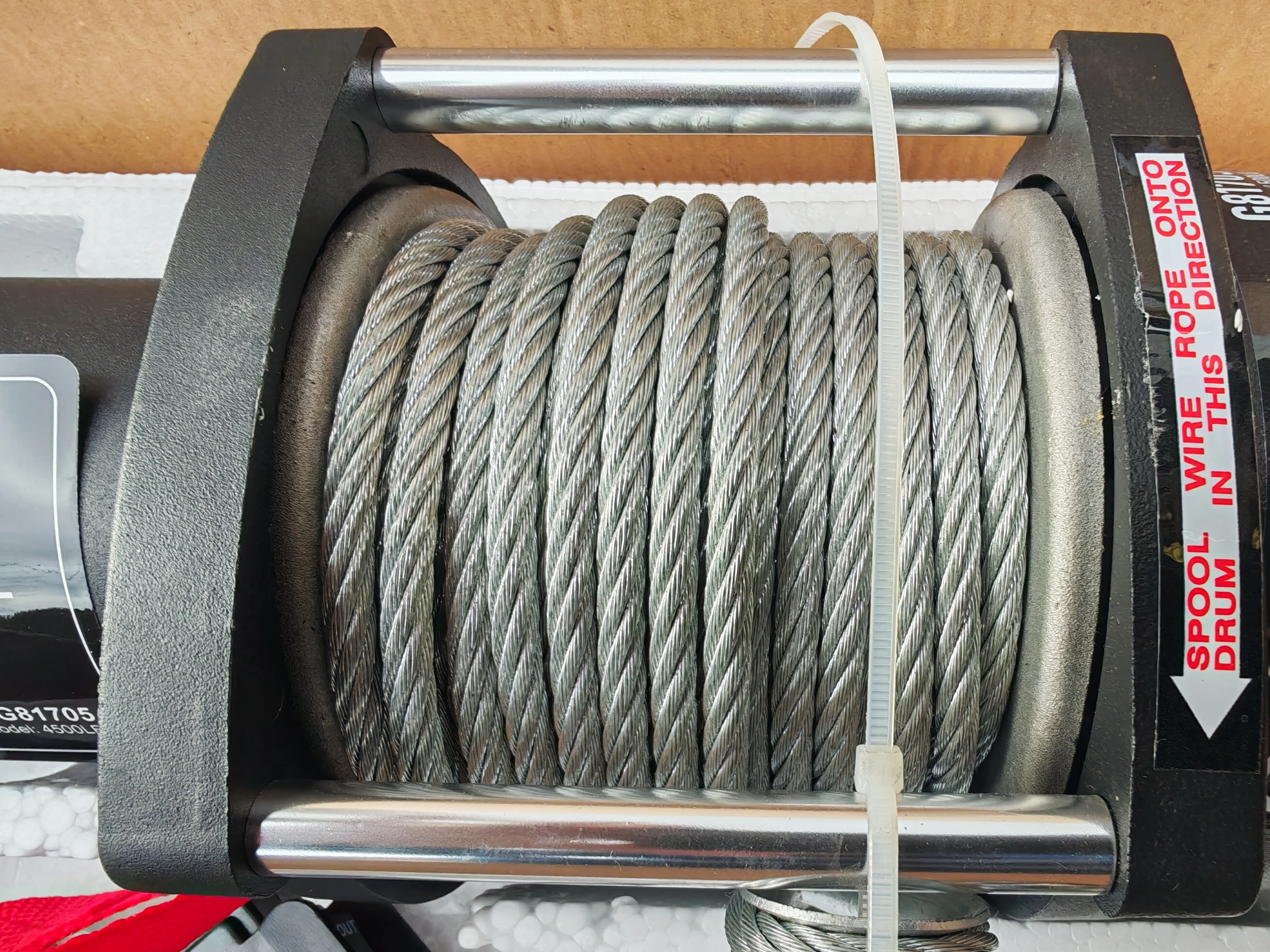 električno vitlo 12v 4500lb(2041kg) novo račun garancija !! - slika 17