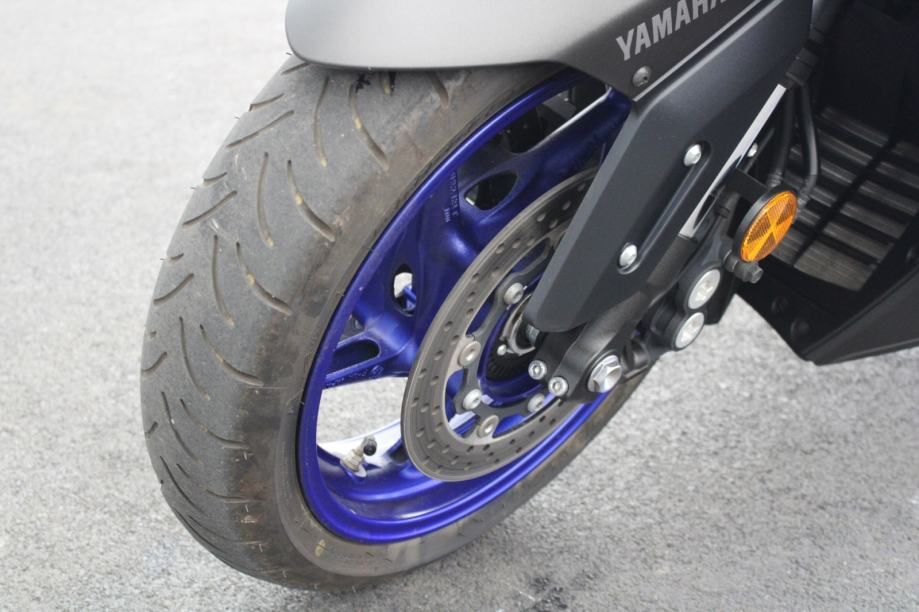 yamaha t-max 560 greymatt full led 560 cm3, 2020 god. - slika 13