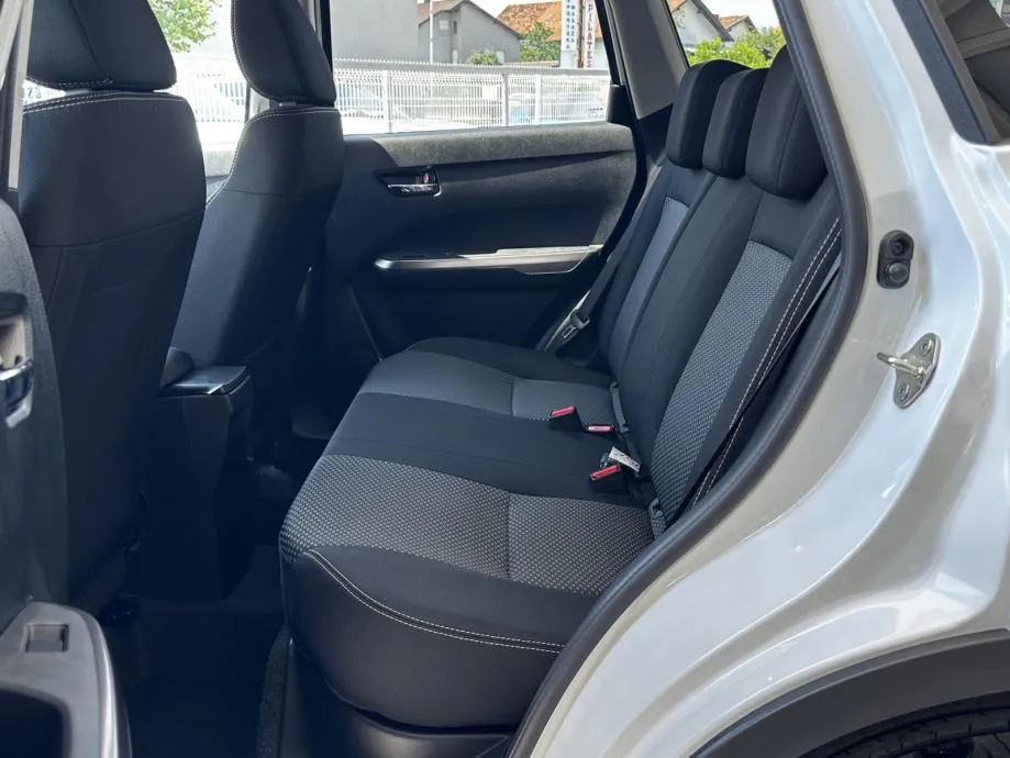 suzuki vitara 1.4 hybrid gl+ 2wd - facelift model - dostupno odmah!!! - slika 17