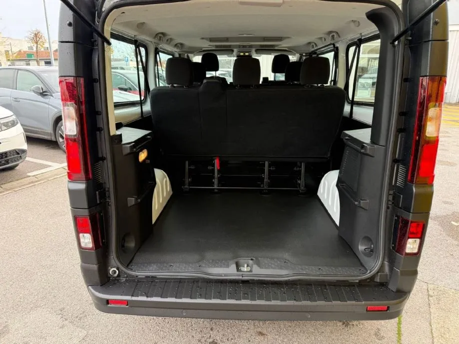 renault trafic passenger (8+1) grand zen 2.0 dci 110kw - slika 19