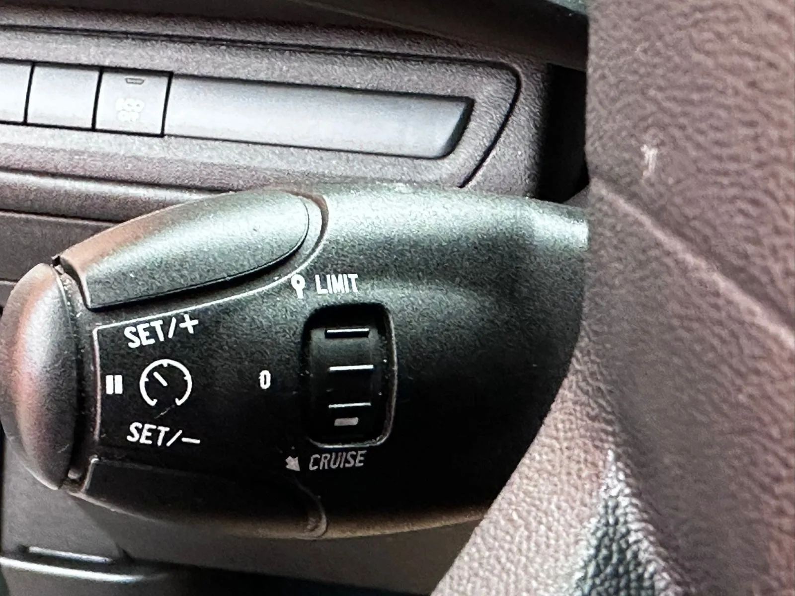 peugeot 208 1,2 puretech •2019.g.•navi•leasing 6 godina• - slika 15