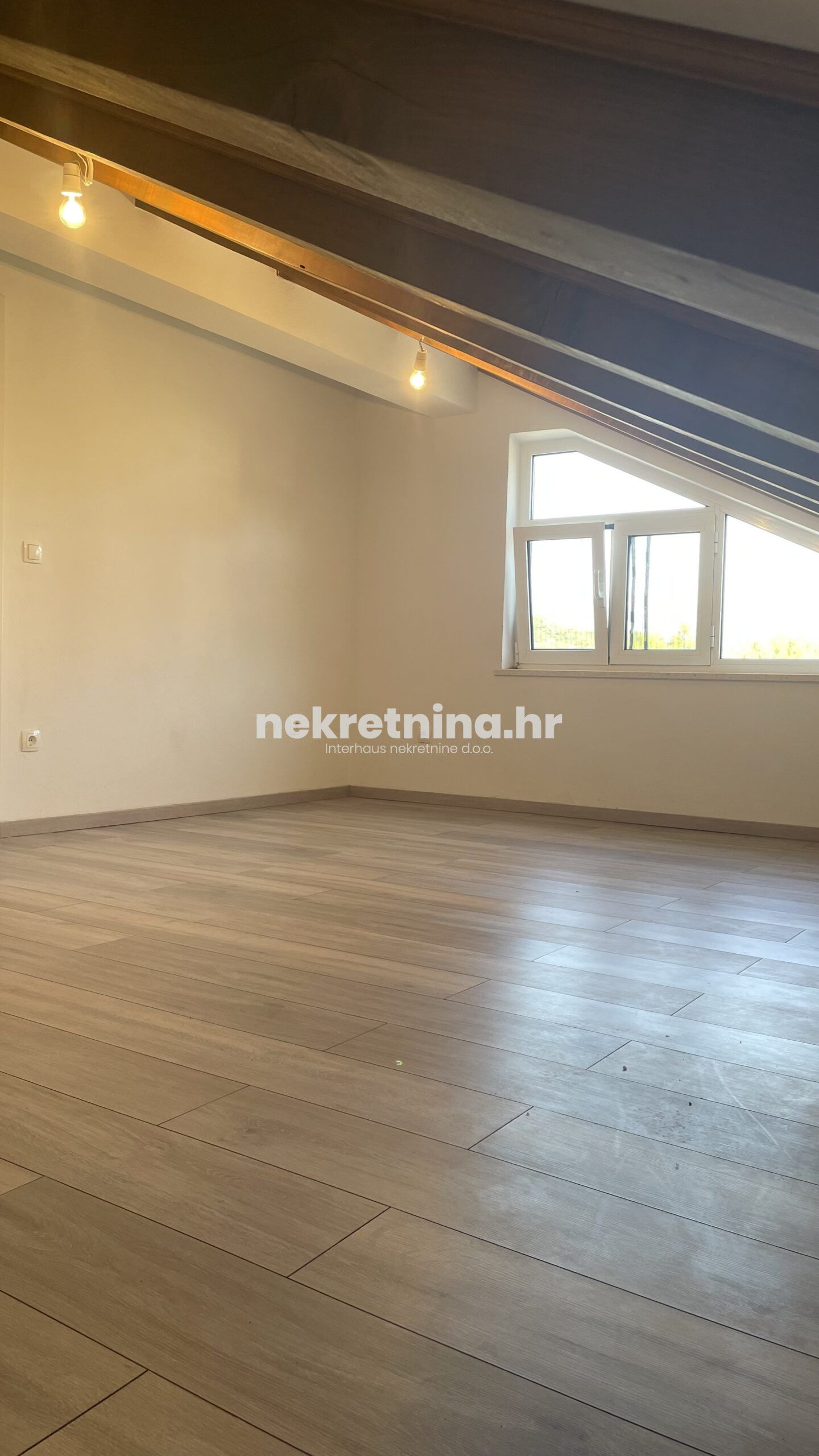 prodaja - dvoetažni stan - lumbarda - korčula - 127,90m2 - slika 5