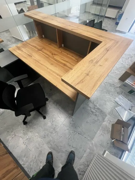 uredski namještaj recepcijski pult i radni stolovi akcija 30%do kraja - slika 4