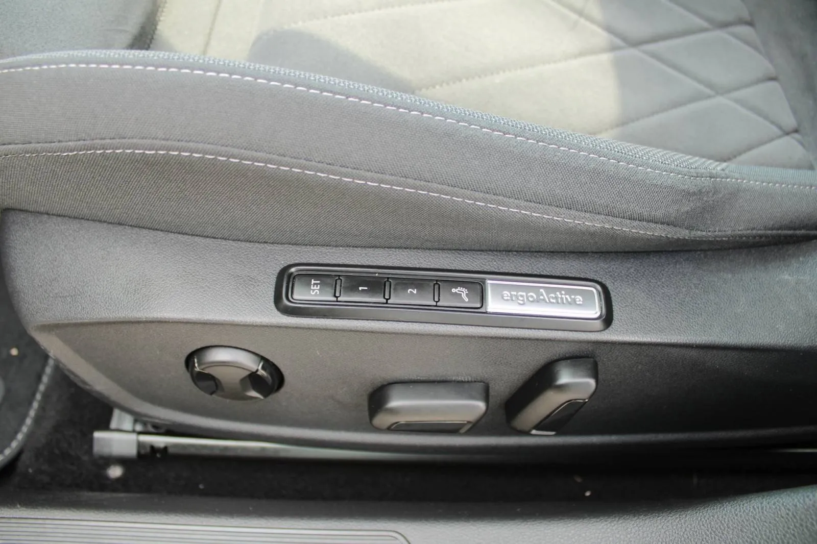 vw golf viii 1.5 tsi dsg style *led, navigacija* - slika 11