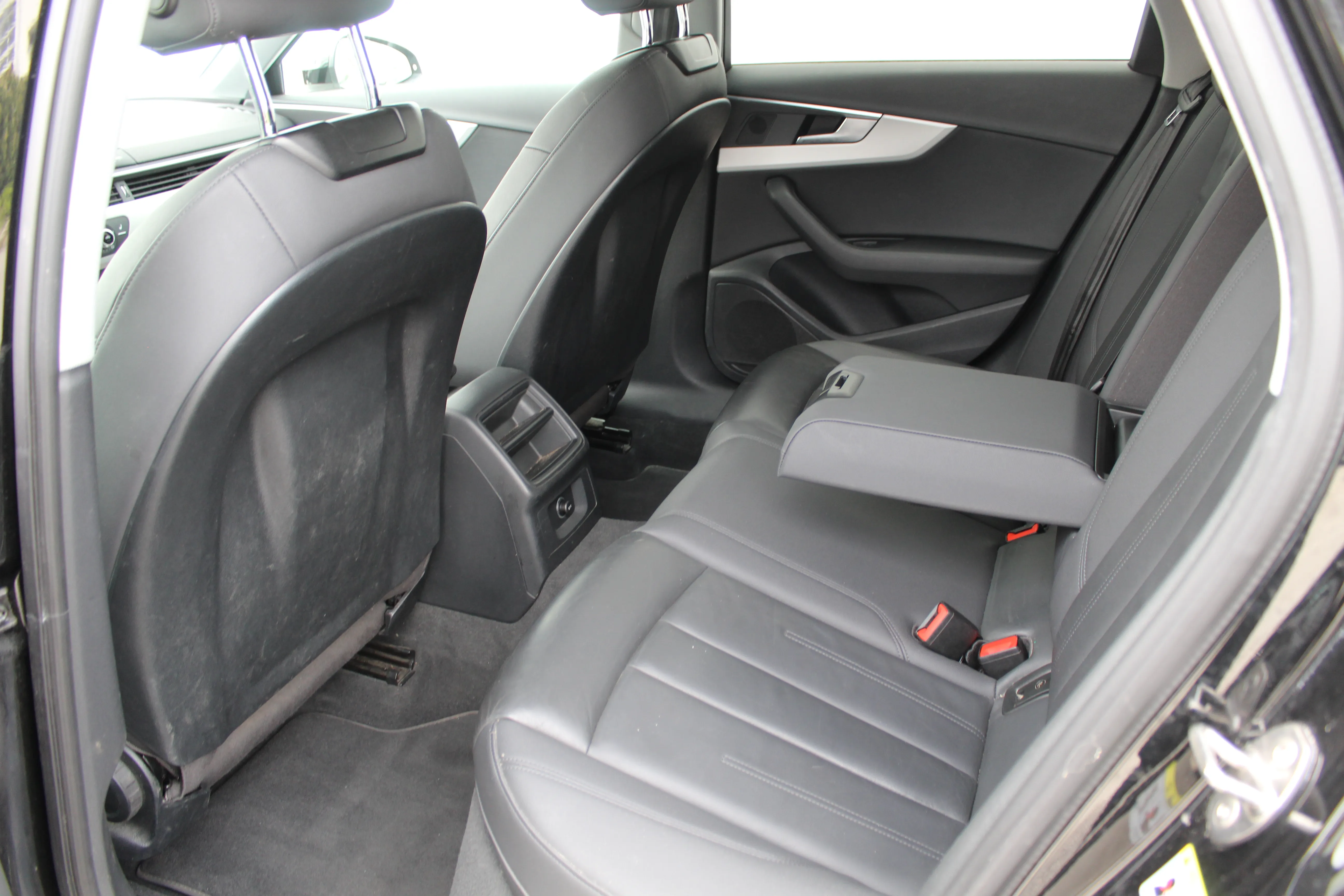 13178 audi a4 avant 30tdi s tr - slika 16