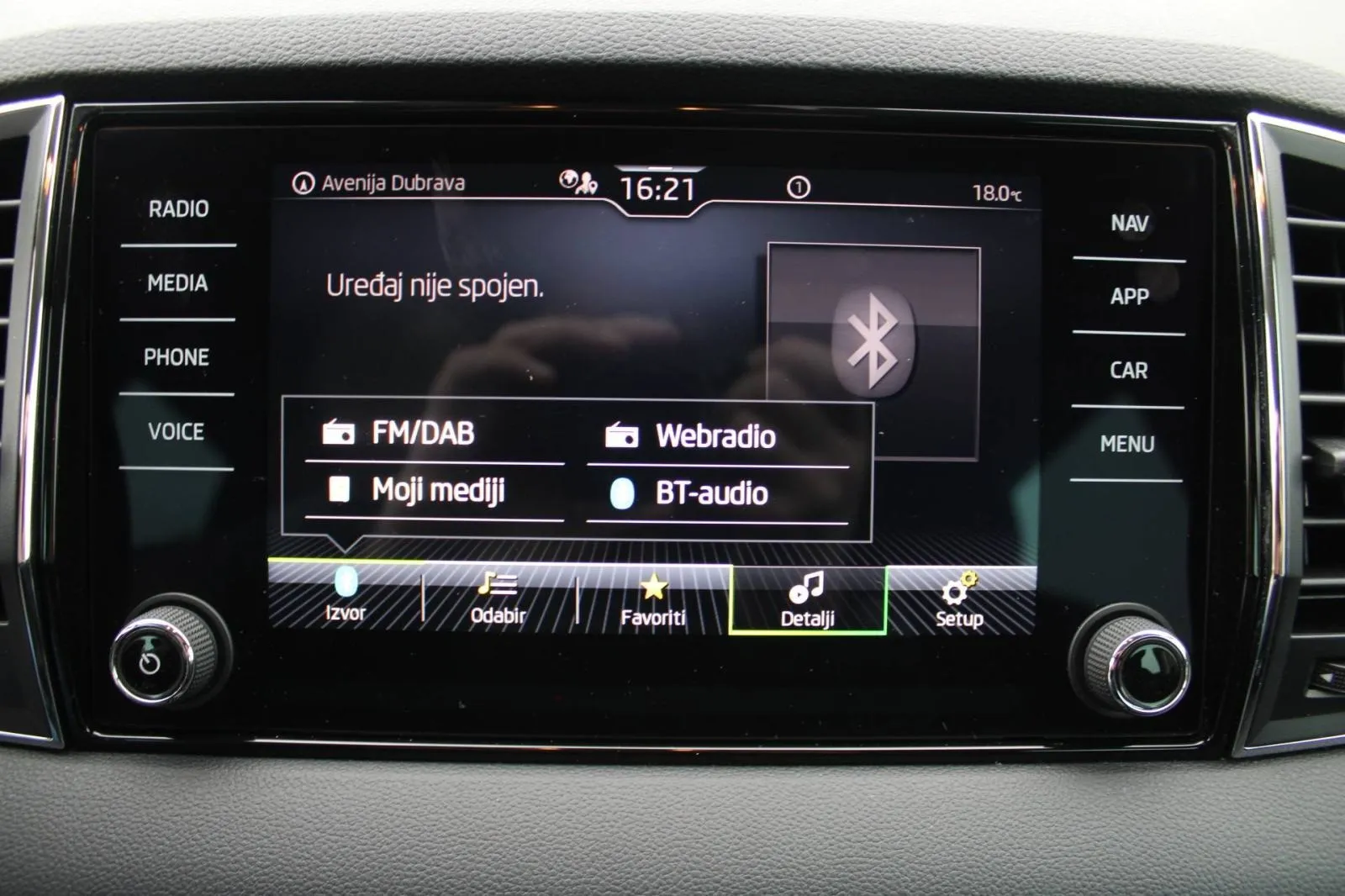 škoda karoq 2.0 tdi dsg *led, navigacija, kamera* - slika 23