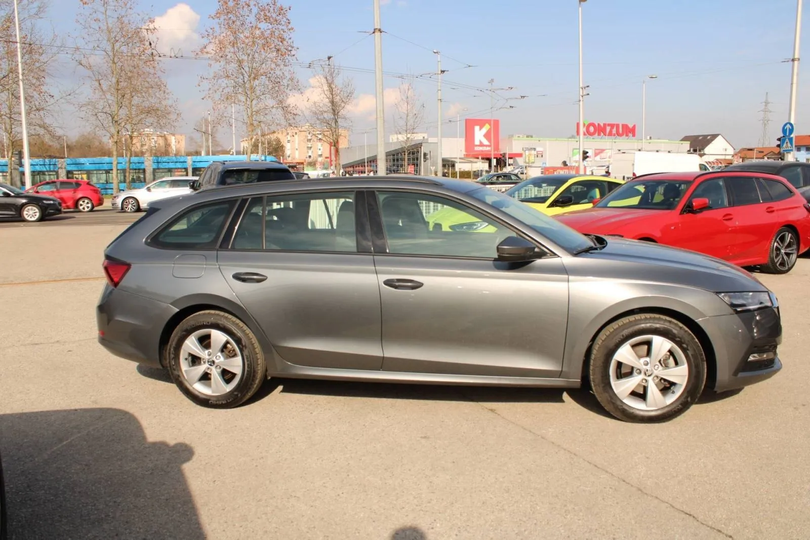 škoda octavia combi 2.0 tdi 150ks dsg *led, navigacija* - slika 4