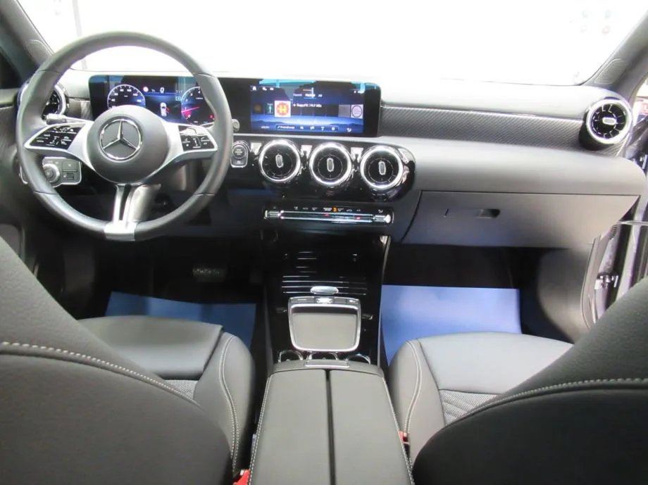 mercedes-benz a-klasa 180 progressive - slika 8
