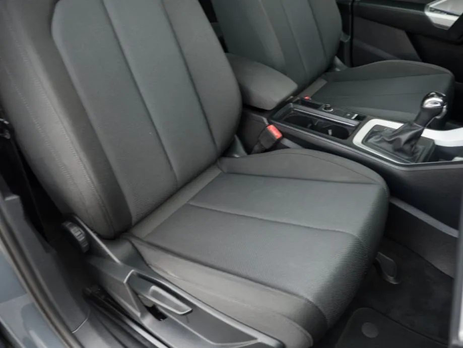 audi q3 35 tdi autom. | virtual | adapt. temp. | 2 zone ac | jamstvo - slika 21