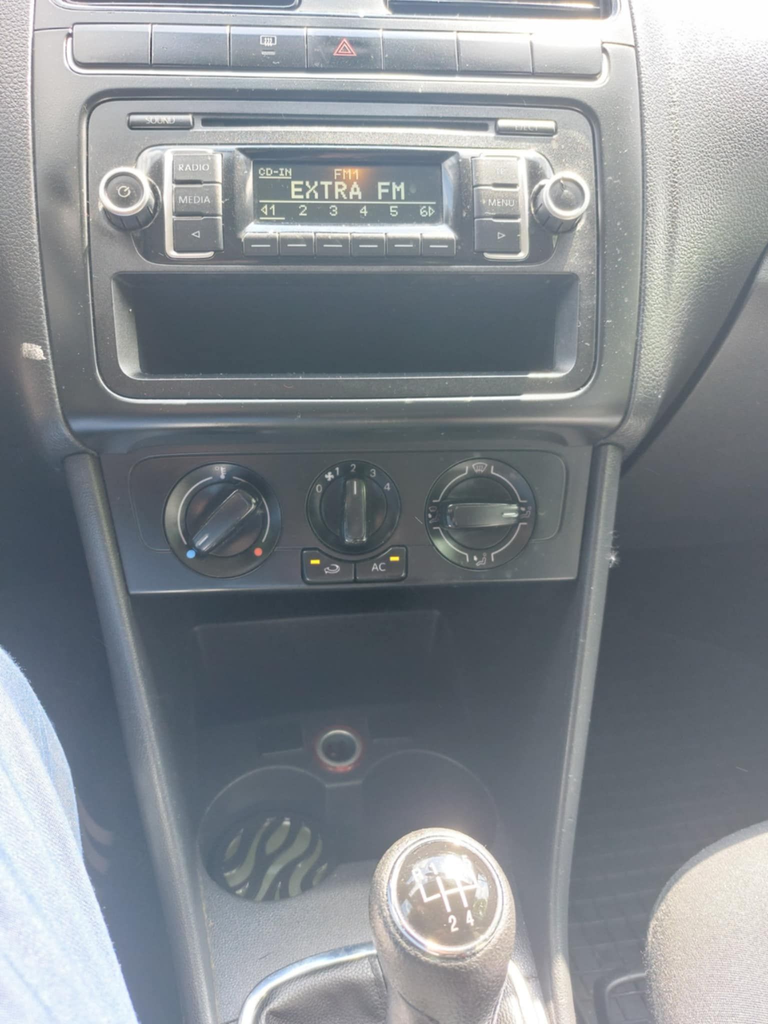 vw polo 1.2 tdi 2013-reg-3-26-top stanje-akcija-4200 € - slika 12