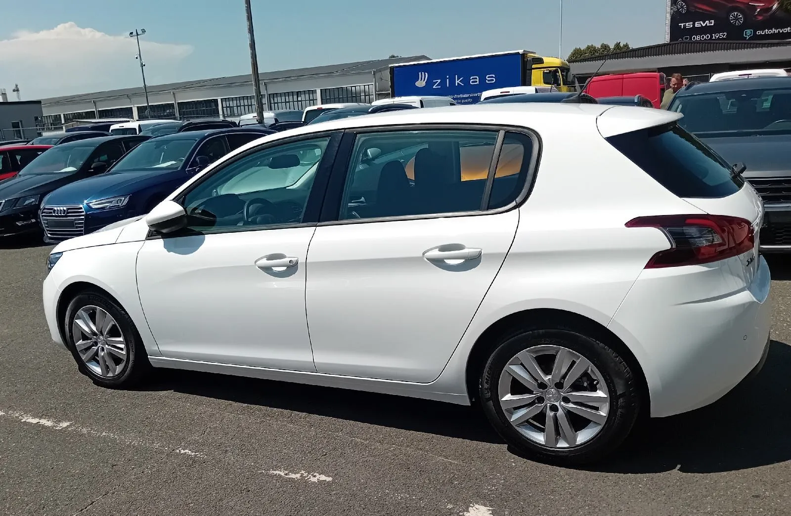 peugeot 308 1,5 bluehdi,do 2 godine jamstva,u sustavu pdv-a. - slika 4