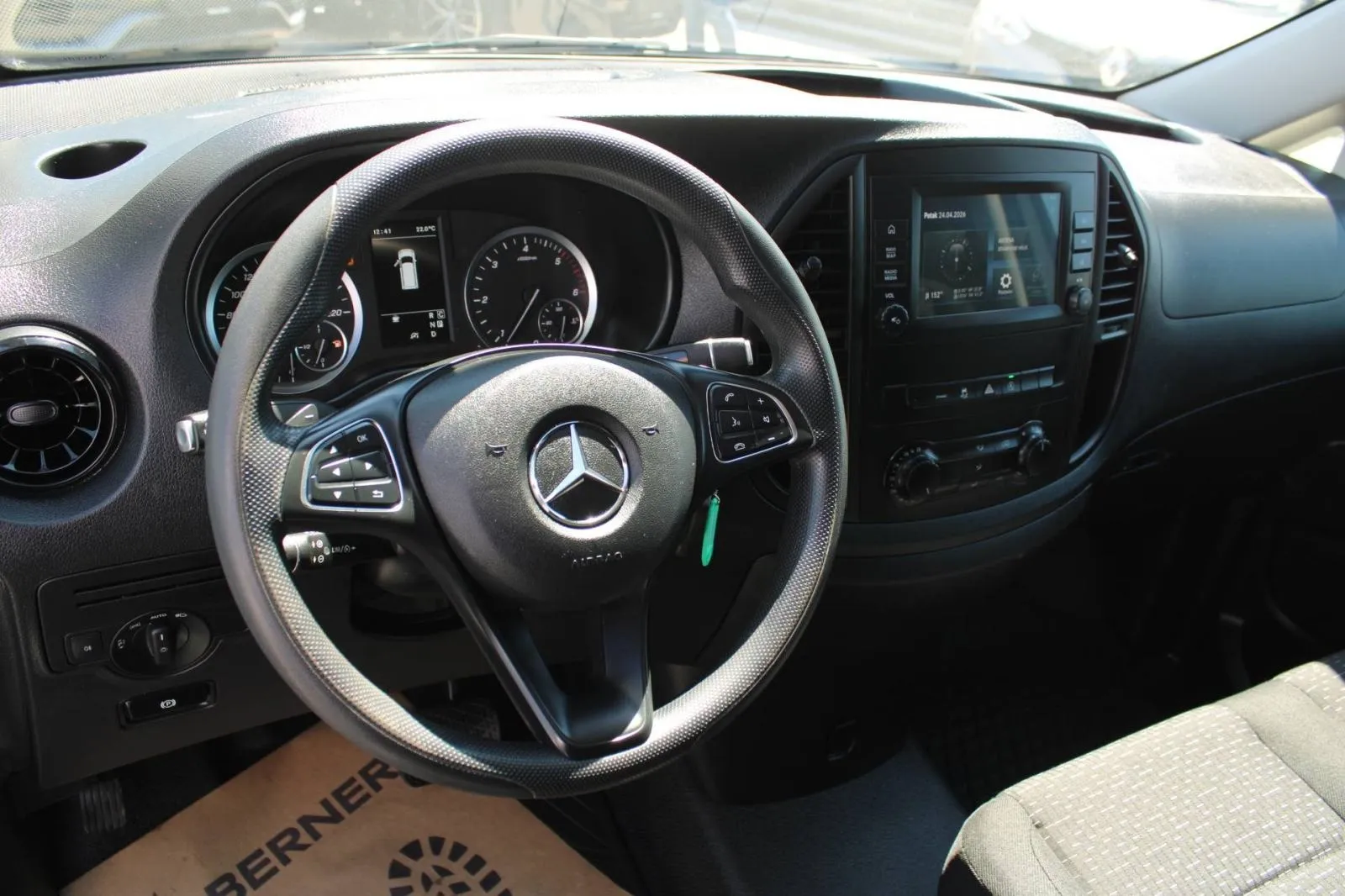 mercedes-benz vito 114 cdi long automatik *kamera*, 2023 god. - slika 9