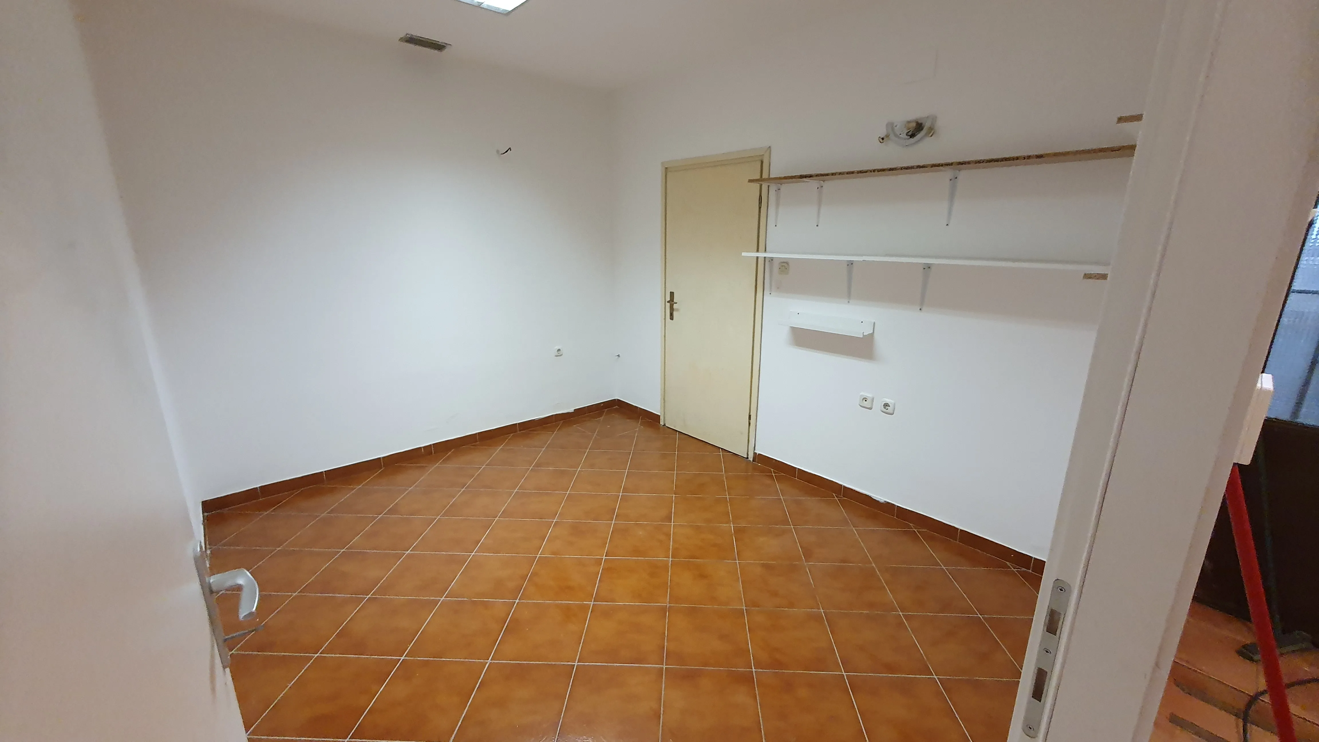 poslovni prostor 50m2 malešnica - slika 11