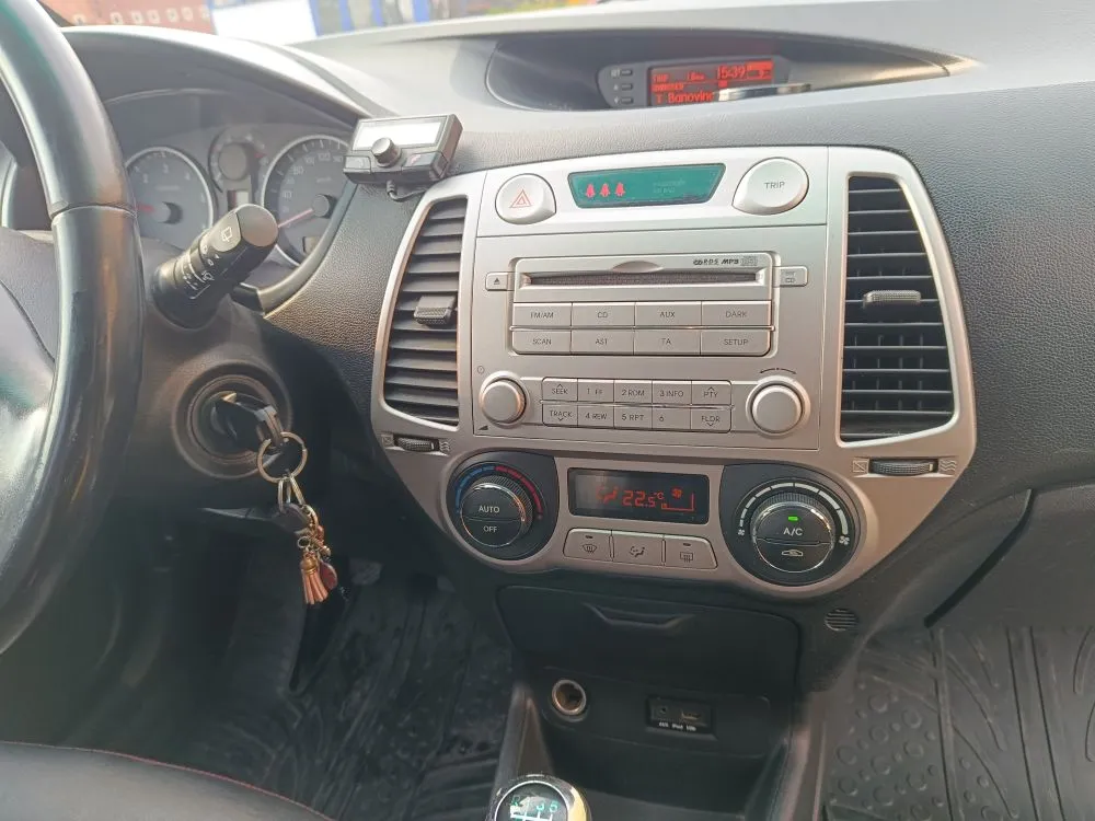 hyundai i20, 2009.g., 1.6 crdi - slika 5