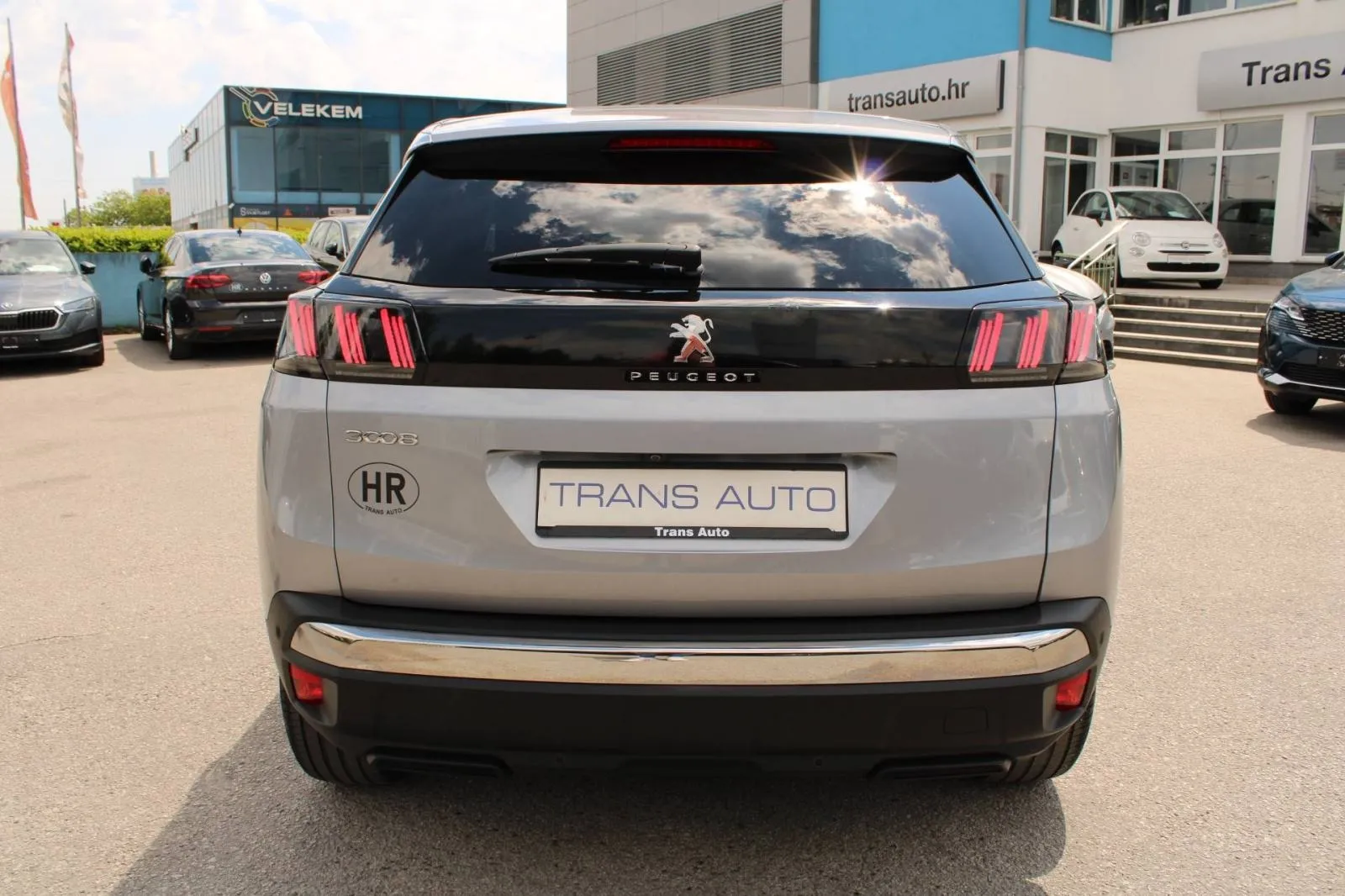 peugeot 3008 1.2 puretech allure *navigacija, led, kamera* - slika 4