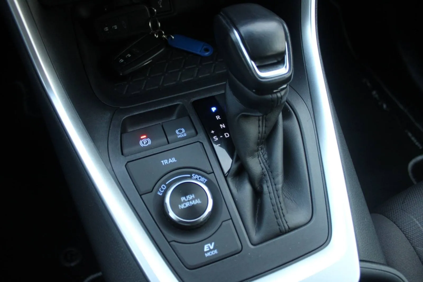 toyota rav4 2.5 hybrid awd automatik *navigacija, kamera* - slika 11