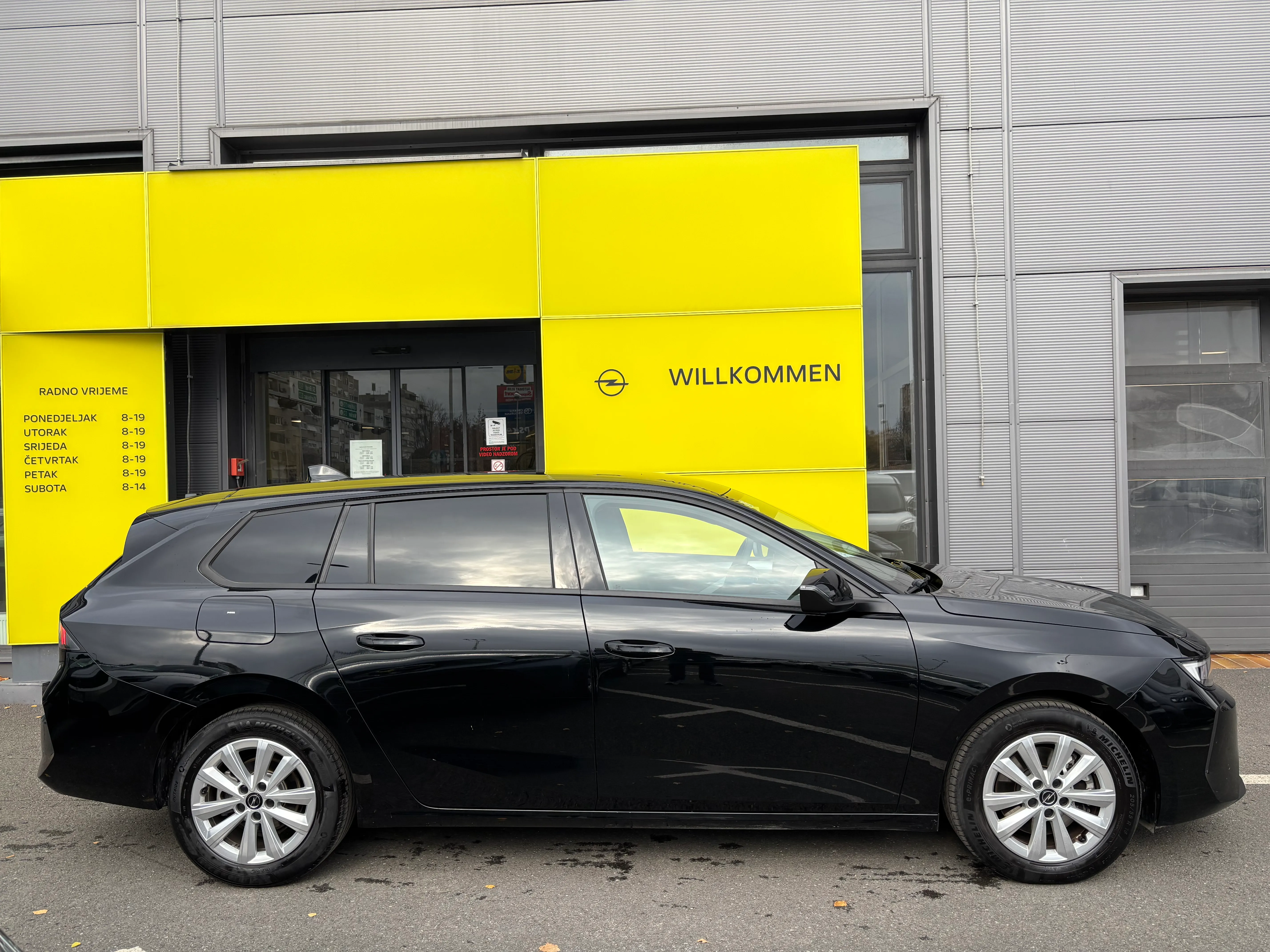 astra sports tourer edition f 1,5 dth at8 - slika 16