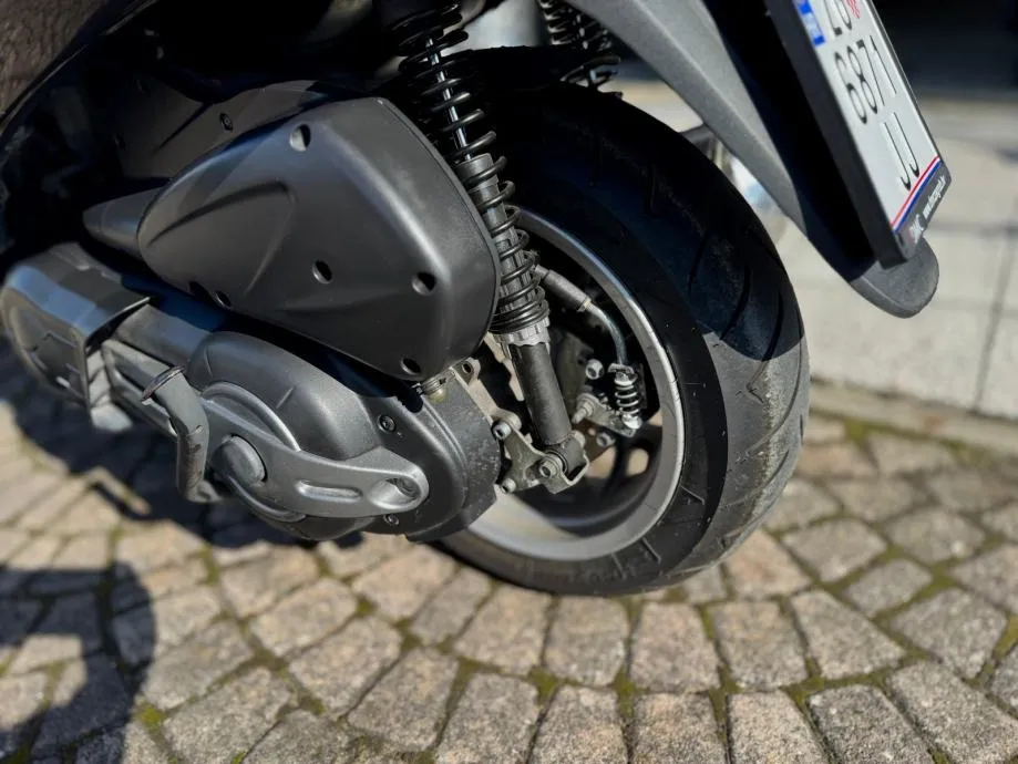 piaggio mp3 500 lt sport abs tcs,b kategorija, 2017 god. - slika 14