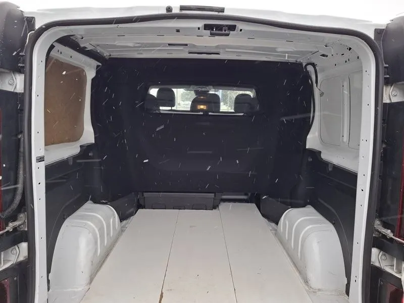 renault trafic 2.0 dci*150ks*5+1*klima*navigacija*5+1*, 2022 god. - slika 8
