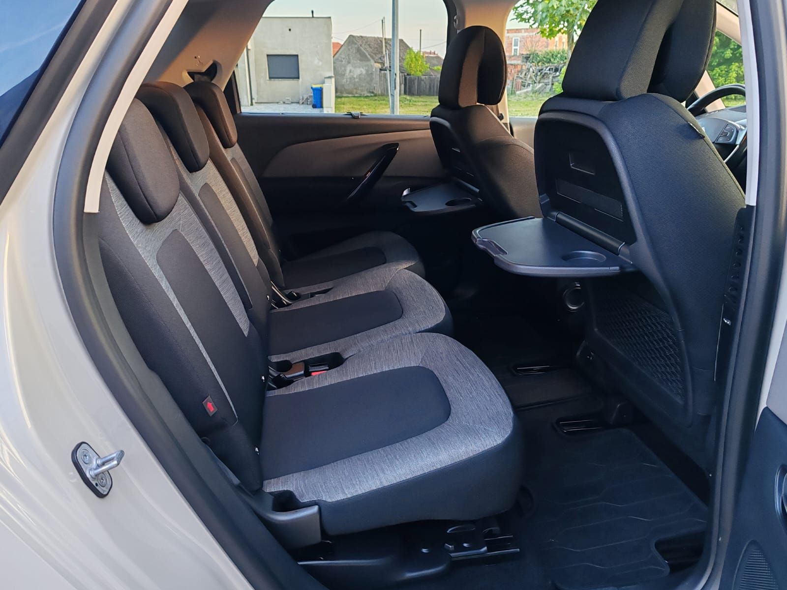 citroën c4 picasso 1,2 s&s seduction ,2016 g. 119000 km. - slika 10