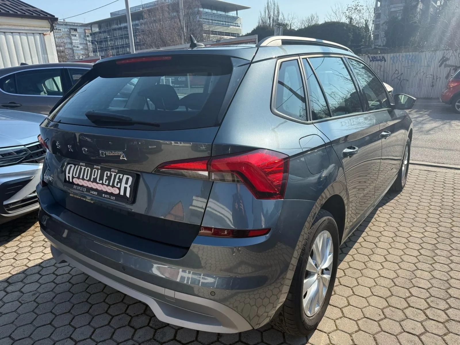 škoda kamiq 1,0 tsi, pdc, navi, tempomat, 4x garancija!!! - slika 10