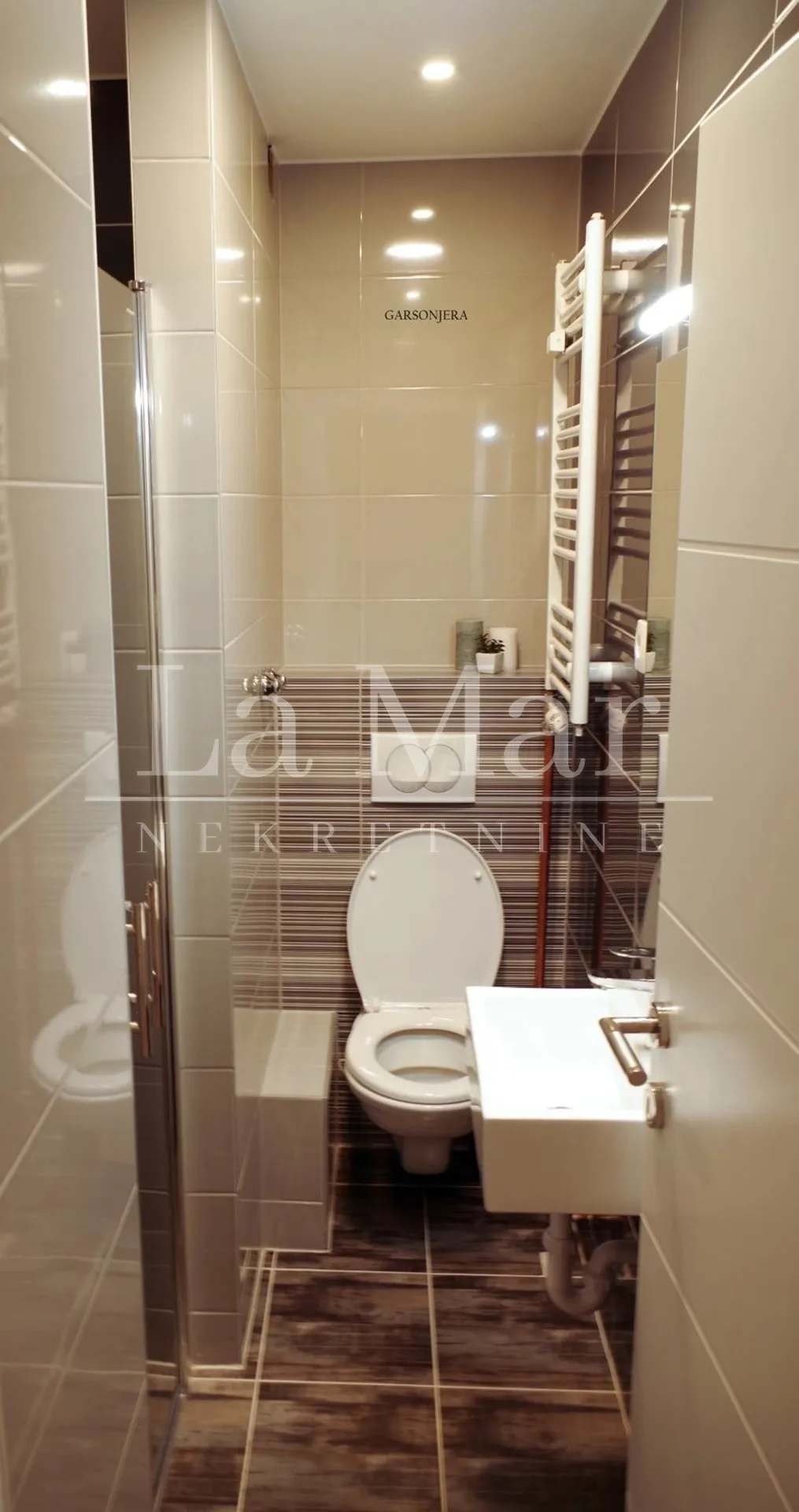 zapruđe-56m2 ( 2 zasebne jedinice) , 8.kat - slika 15