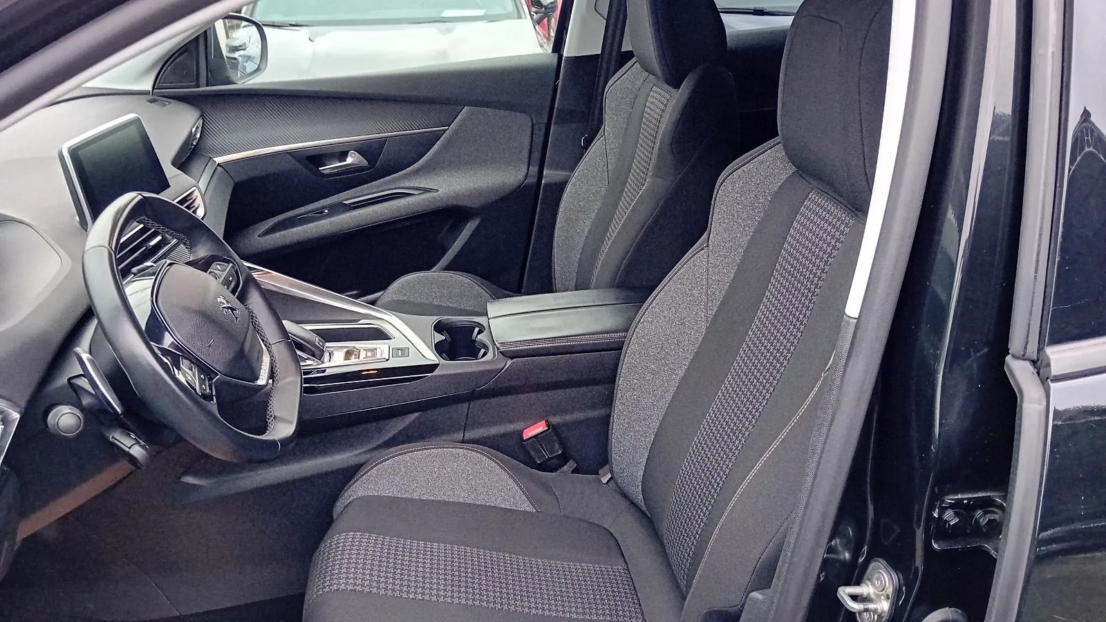 peugeot 3008 1,6 bluehdi automatik,do 2 godine jamstva,u sustavu pdv-a - slika 5
