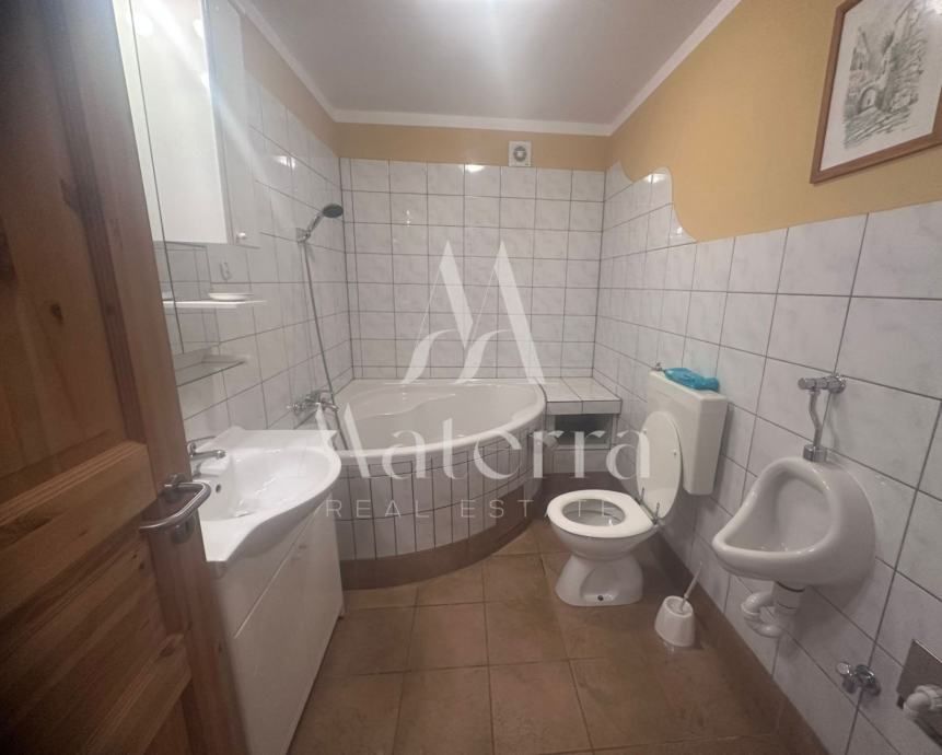 prekrasna vila sa 6 apartmana nadomak mora (prodaja) - slika 19