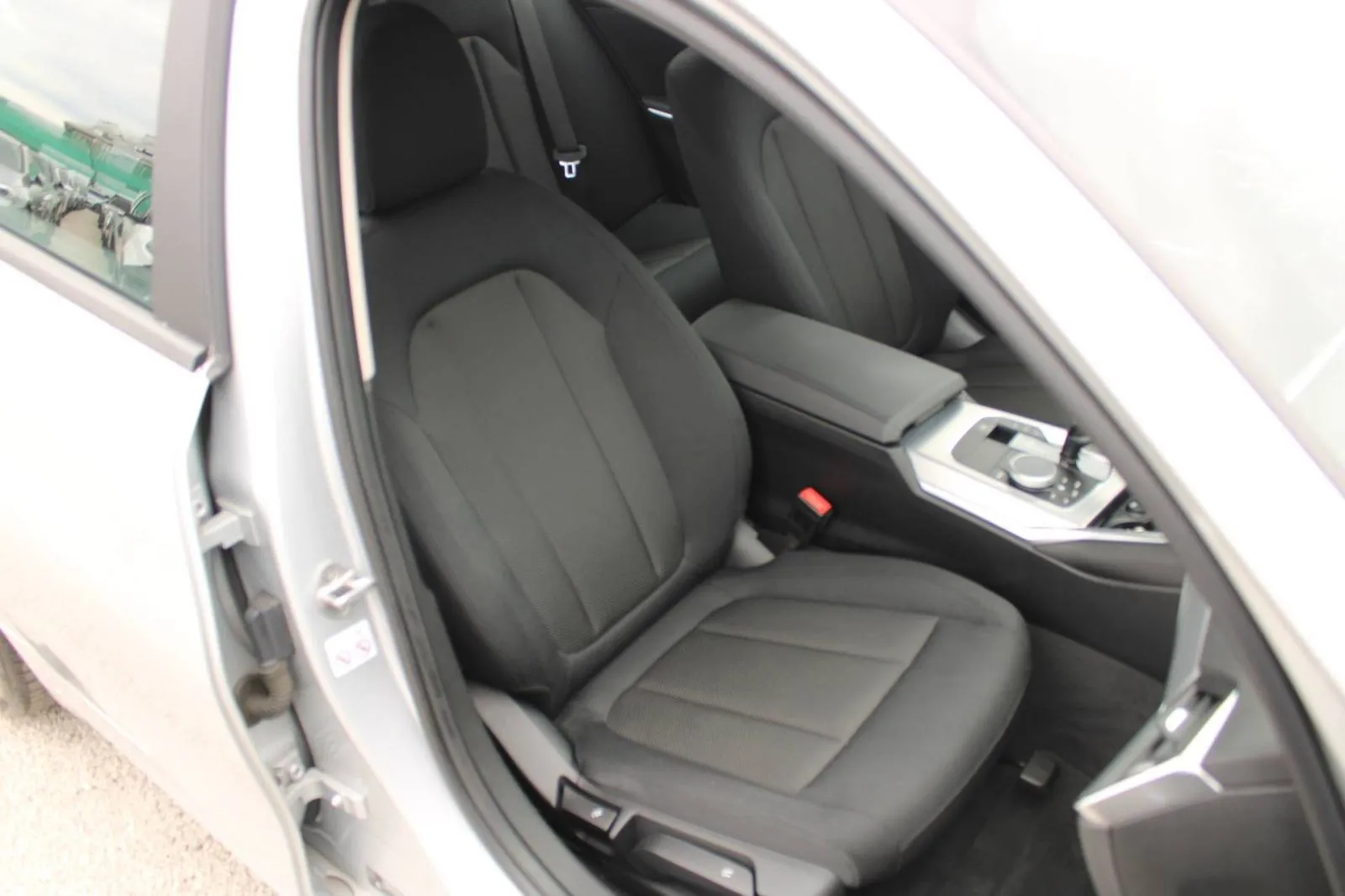 bmw serija 3 320d xdrive automatik *led, navigacija, harman kardon* - slika 12
