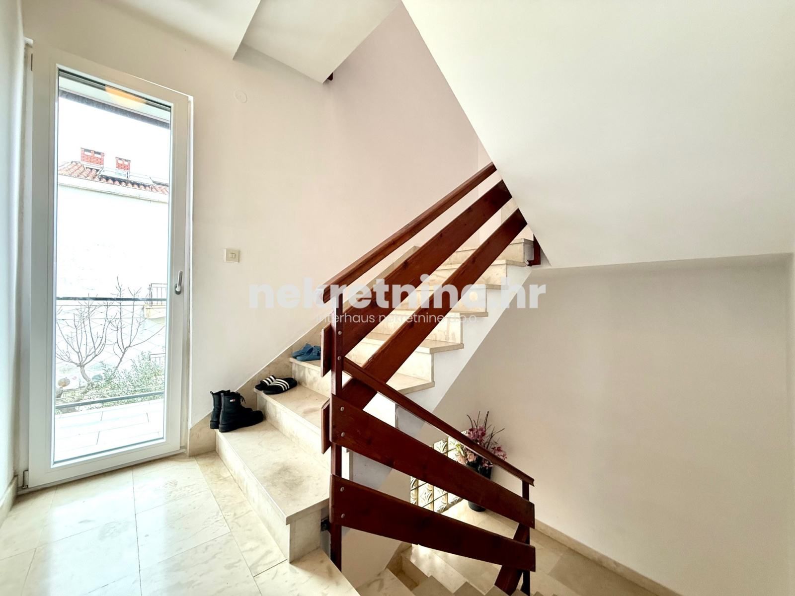 prodaja – kuća – sv. filip i jakov – 405m2 – 4 apartmana - slika 12
