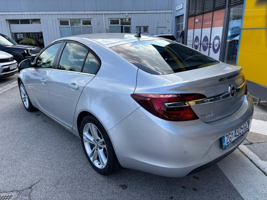 opel insignia edition 2.0 cdti 103 kw reg do 03/2026 - slika 15