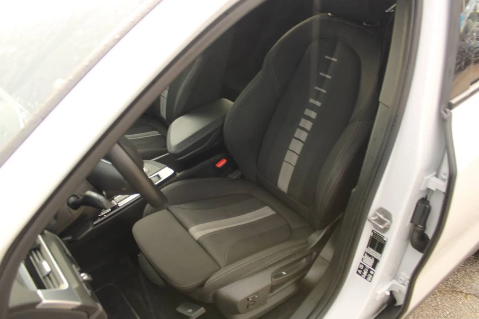 bmw x2 20d xdrive automatik *panorama, led, head-up, navigacija* - slika 11