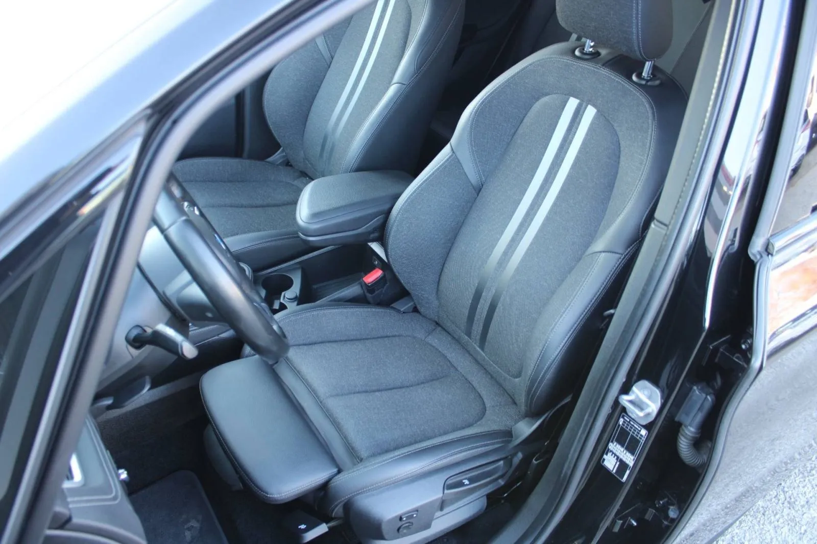 bmw serija 2 gran tourer 218i automatik m-paket *led, navigacija, kame - slika 8