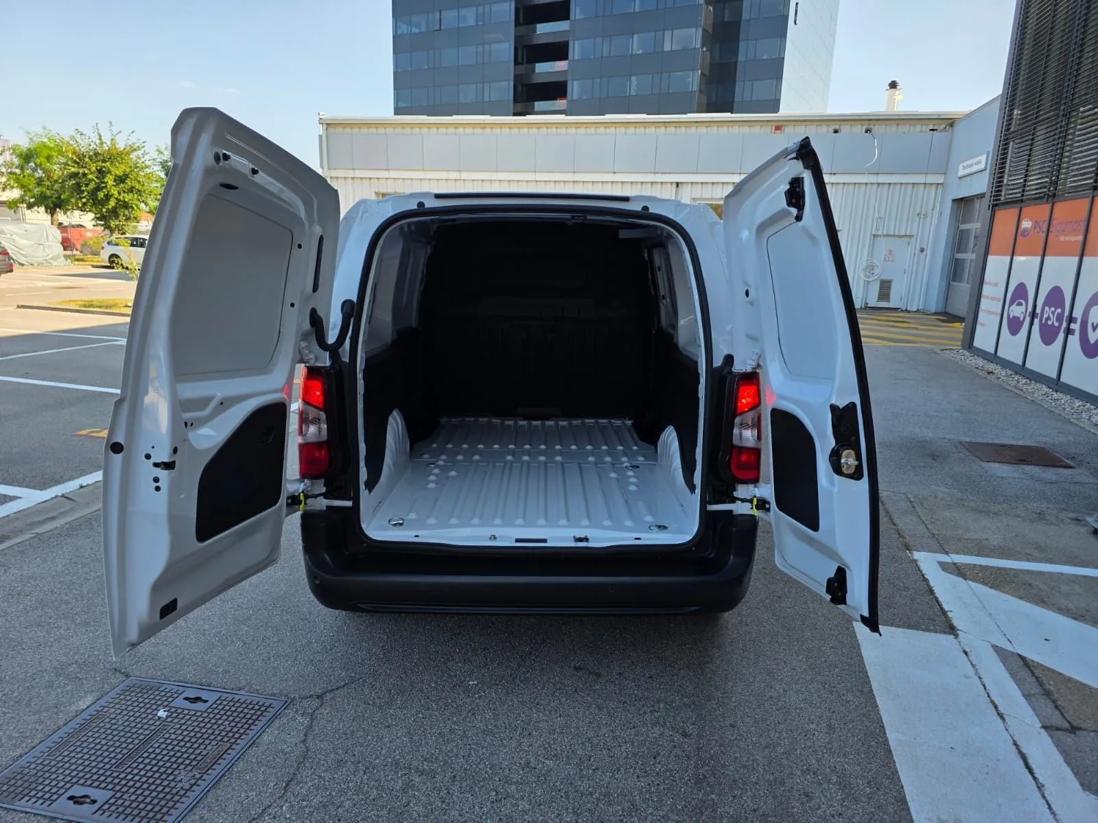 opel combo van 1,5 d l2h1 već od 449,09 €/mj - slika 9