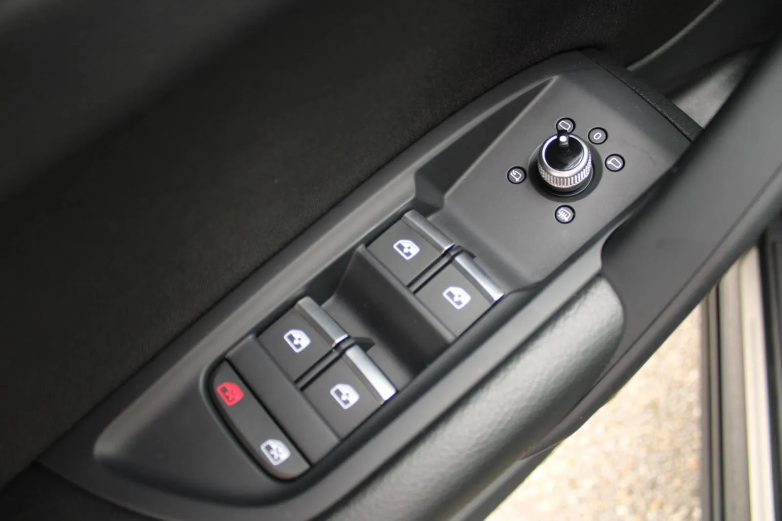 audi q5 40 tdi quattro s-tronic *led, navigacija* - slika 19