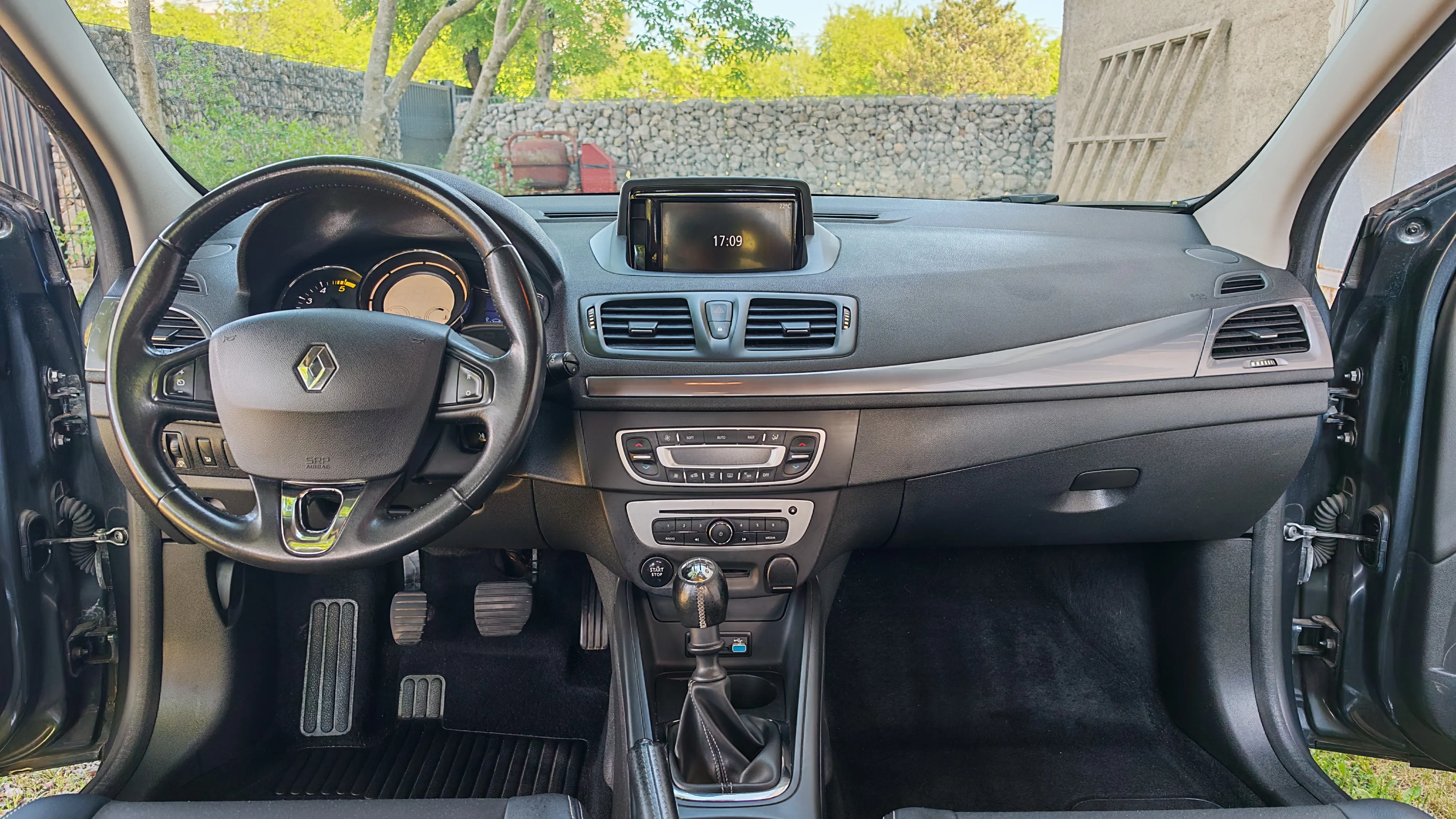 renault megane grantour 1.5 dci 2015 g. - slika 8