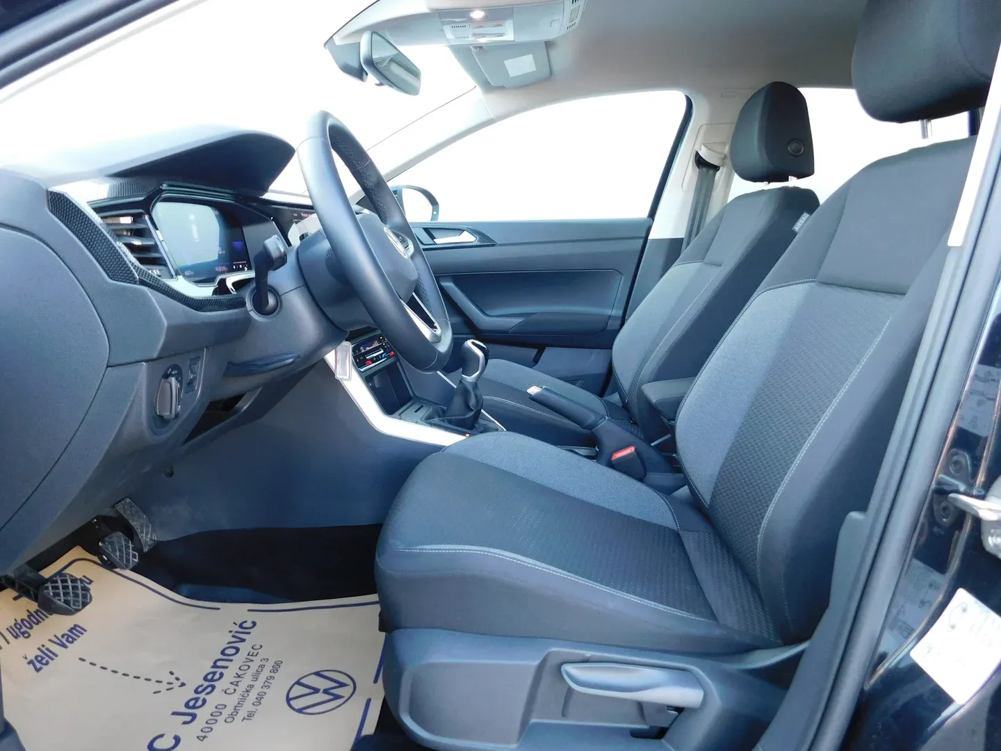 10894 volkswagen taigo 1.0 tsi life - slika 8