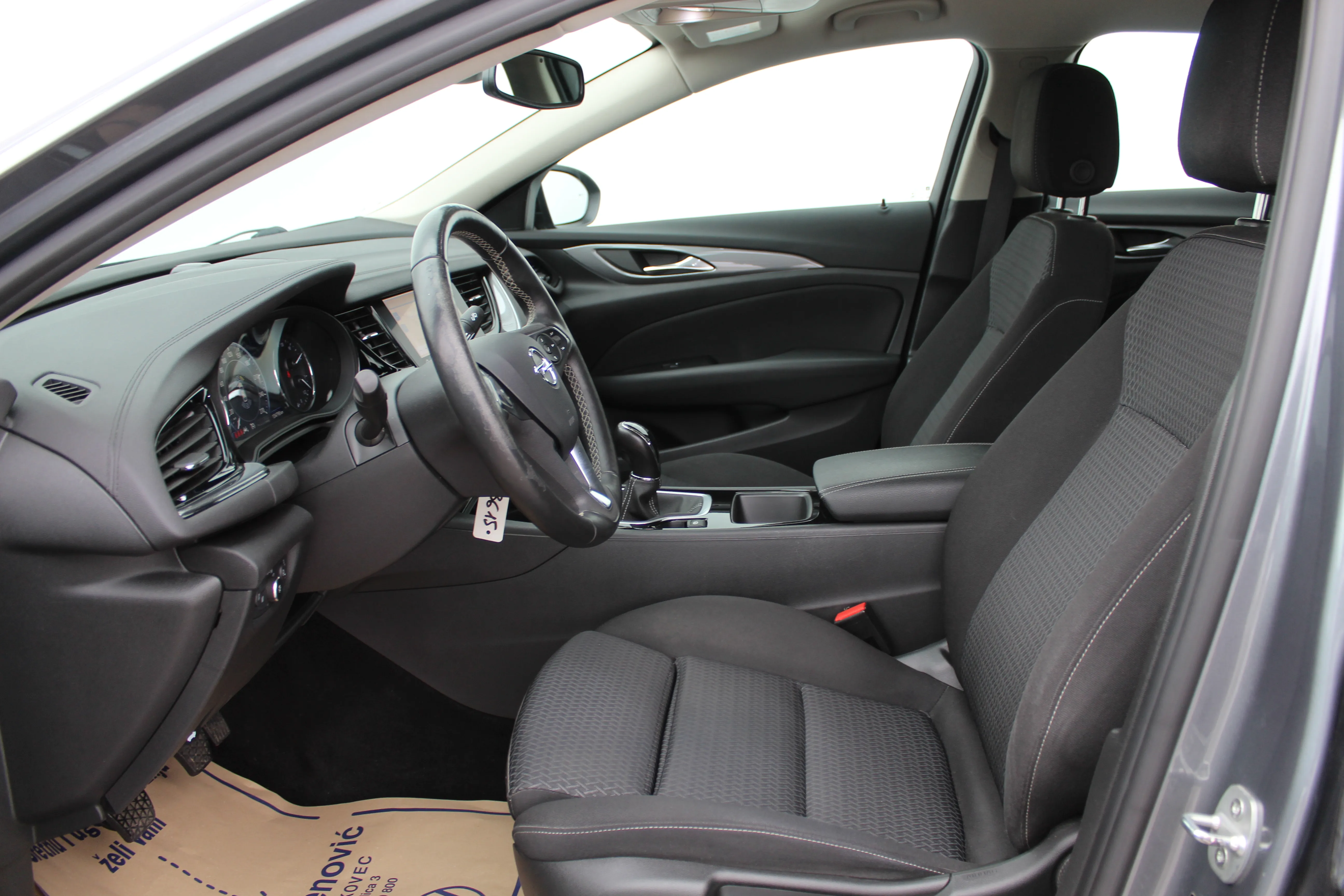 13056 opel insignia grand sport 1,5 d business edition - slika 8